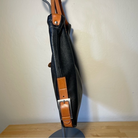 Tod's full grain black leather tote bag details in brown leather - Picture 5 of 13